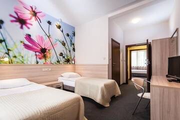 Фото номера Двухместный номер с 1 кроватью или 2 отдельными кроватями Отель Hotel Nosselia г. Krzyczki 5